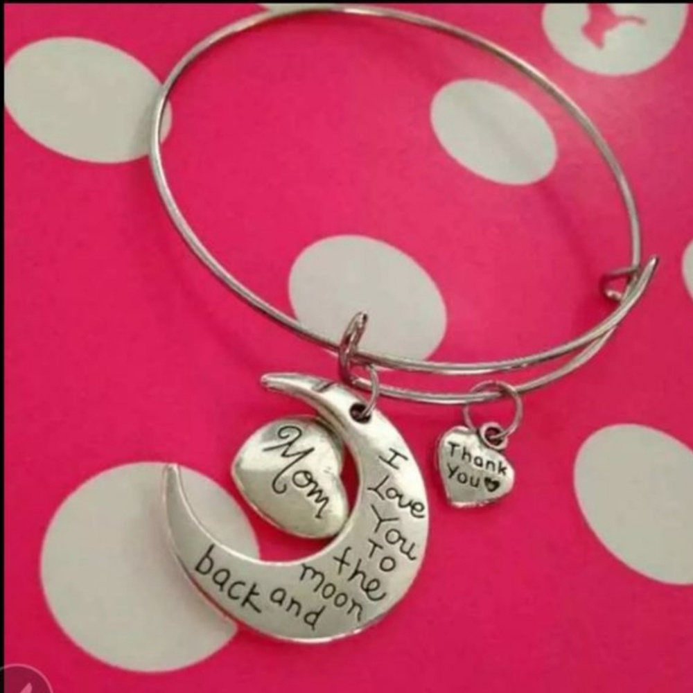 I love you mom to the moon and back bracelet